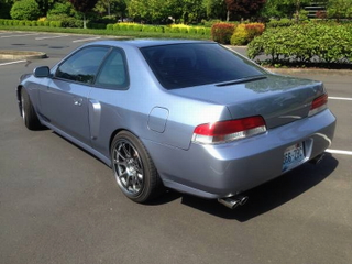 Illustration for article titled For $24,000, This 2000 Honda Prelude Will Double Your Pleasure